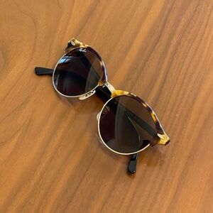 Ray-Ban Clubround Classic Tortoise Shell Sunglasses